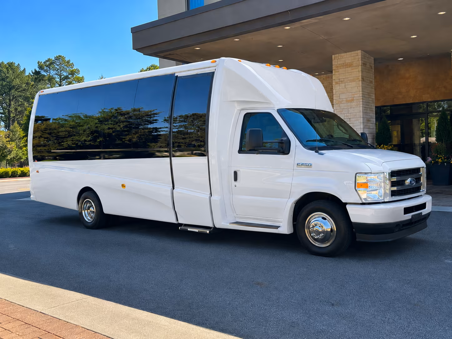charter buses for corporate events and conferences in santa rosa