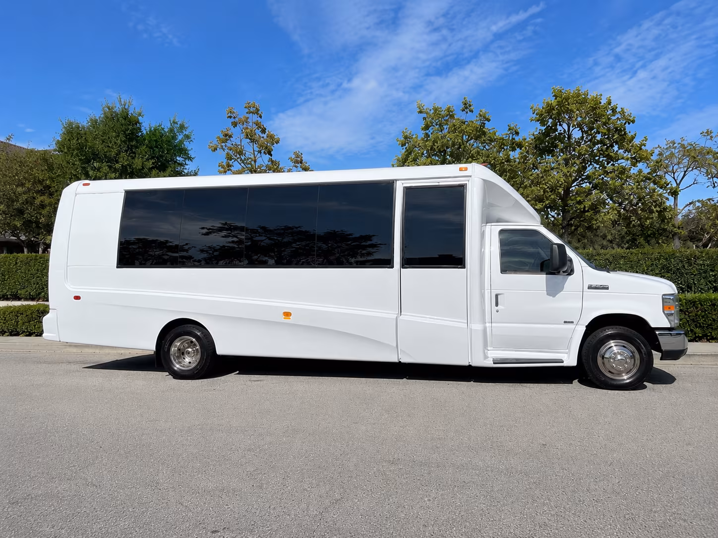 employee shuttle buses for santa rosa commuters and daily runs